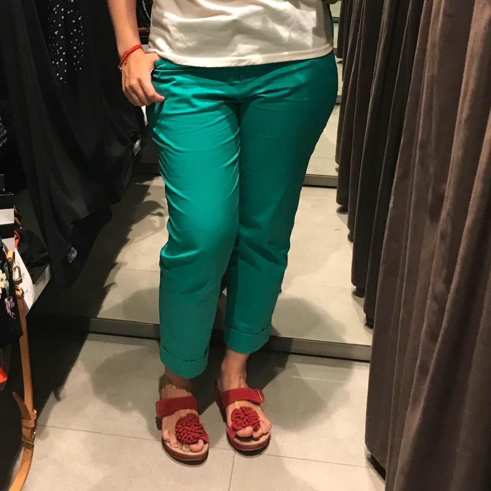 Ankle Cropped Green Pants